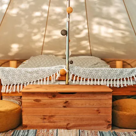 Mila Laka Glamping Hotel Milki Exterior photo