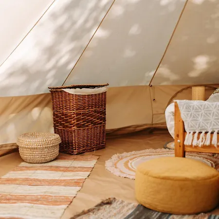 Mila Laka Glamping Hotel Milki Exterior photo