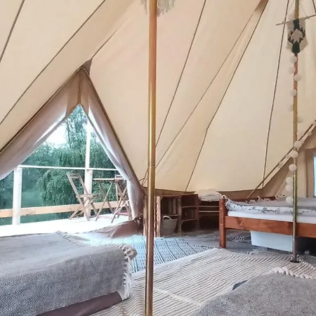 Mila Laka Glamping Hotel Milki Exterior photo